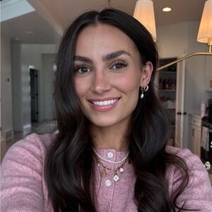 Meet your Posher, Abbie